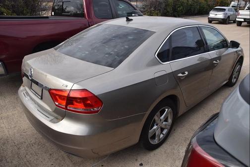 2015 Volkswagen Passat 1.8T Limited Edition