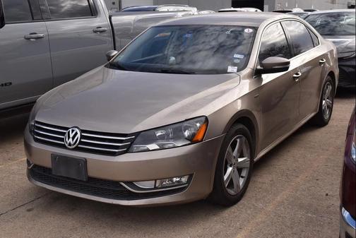 2015 Volkswagen Passat 1.8T Limited Edition