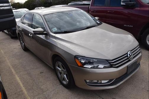 2015 Volkswagen Passat 1.8T Limited Edition