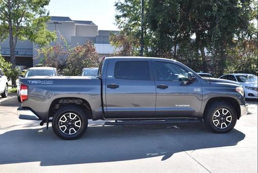 2018 Toyota Tundra SR5
