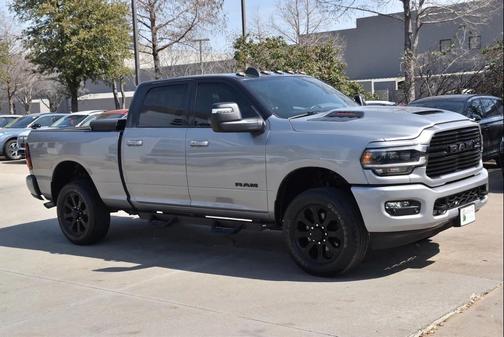 2024 RAM 2500 Laramie Crew Cab 4x4 6'4' Box