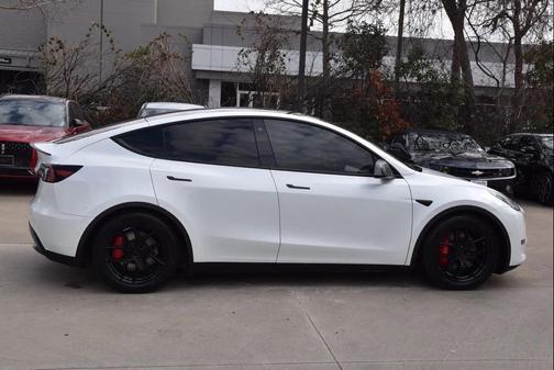 2022 Tesla Model Y Performance Dual Motor All-Wheel Drive