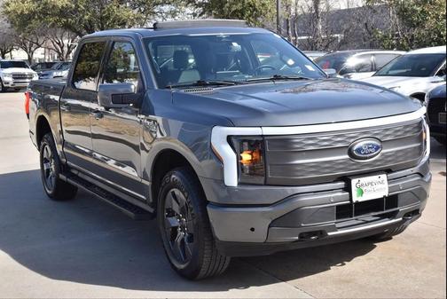 2023 Ford F-150 Lightning LARIAT