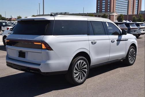 2025 Lincoln Navigator Black Label