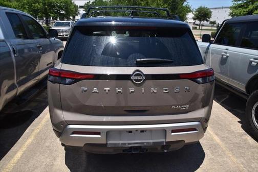 2023 Nissan Pathfinder Platinum 4WD