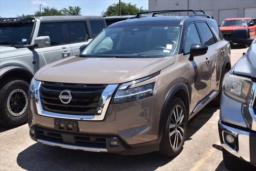 2023 Nissan Pathfinder Platinum 4WD