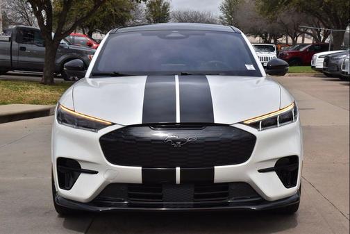 Star White Metallic Tri-Coat 2023 Ford Mustang Mach-E GT