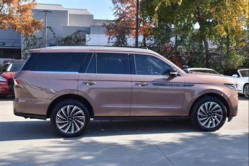 2025 Lincoln Navigator Black Label