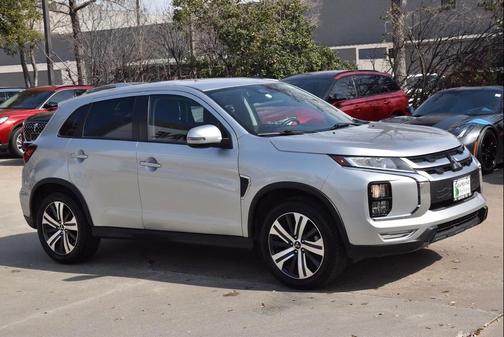 2020 Mitsubishi Outlander Sport SE