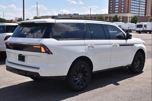 2025 Lincoln Navigator Reserve