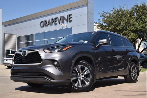 2024 Toyota Highlander XLE