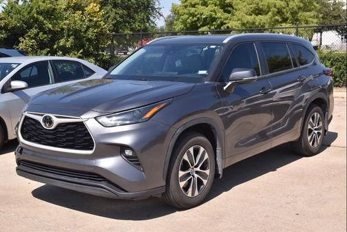 2024 Toyota Highlander XLE