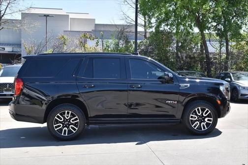 2023 GMC Yukon 4WD AT4