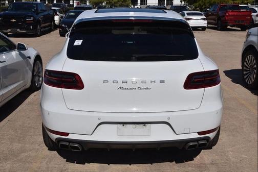 2015 Porsche Macan Turbo