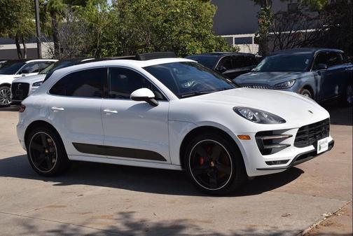 2015 Porsche Macan Turbo