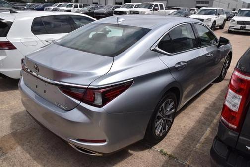 2023 Lexus ES 350 Base