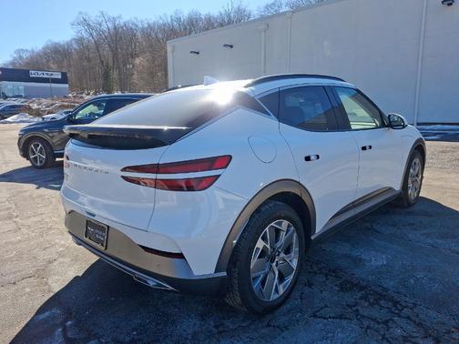 2025 Genesis GV60 Standard
