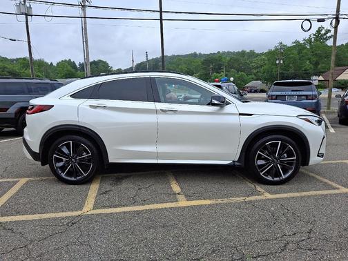 2022 INFINITI QX55 LUXE