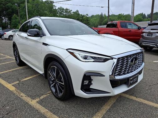 2022 INFINITI QX55 LUXE