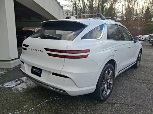 2025 Genesis Electrified GV70 Advanced