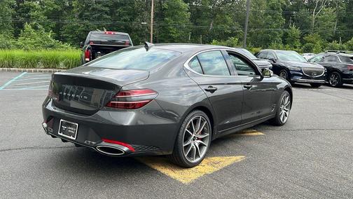 2025 Genesis G70 2.5T