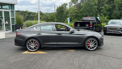 2025 Genesis G70 2.5T