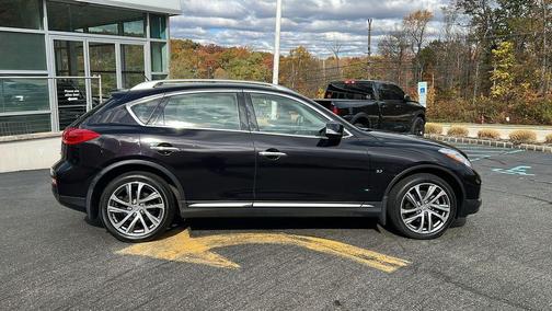 2017 INFINITI QX50 Base
