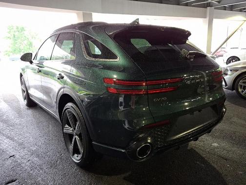 2022 Genesis GV70 2.5T