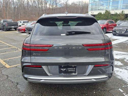 2025 Genesis Electrified GV70 Advanced