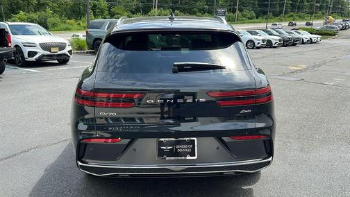 2026 Genesis GV70 2.5T Advanced