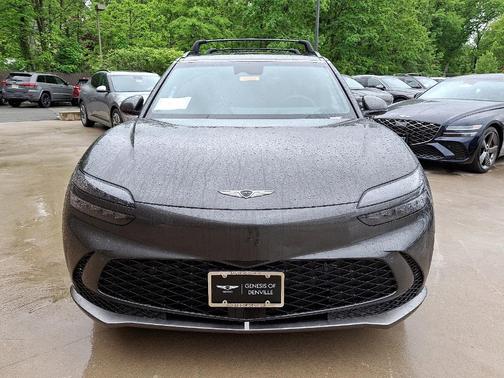 2025 Genesis GV60 Standard