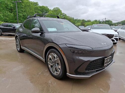 2025 Genesis GV60 Standard