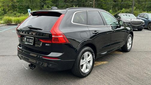 2022 Volvo XC60 B5 Momentum