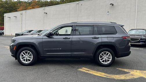 2022 Jeep Grand Cherokee L Laredo