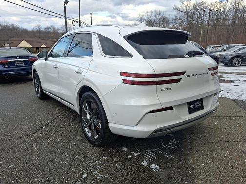 2025 Genesis Electrified GV70 Advanced