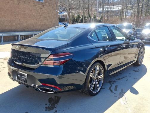 2025 Genesis G70 2.5T
