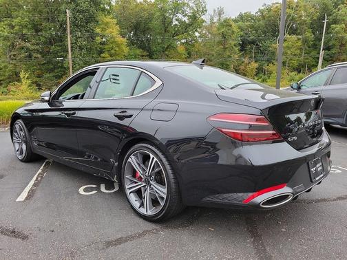 2025 Genesis G70 2.5T