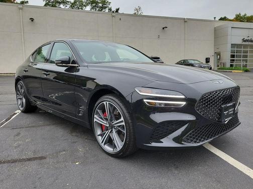2025 Genesis G70 2.5T