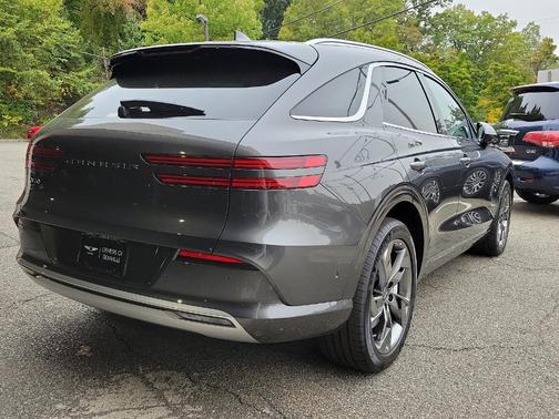 2025 Genesis Electrified GV70 Advanced