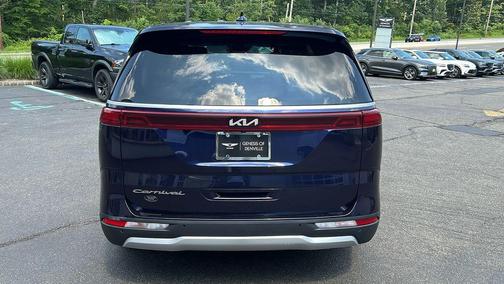 2022 Kia Carnival LXS