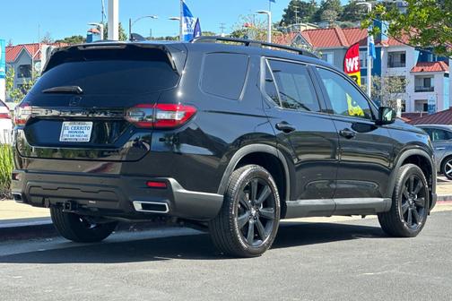 Crystal Black Pearl 2025 Honda Pilot