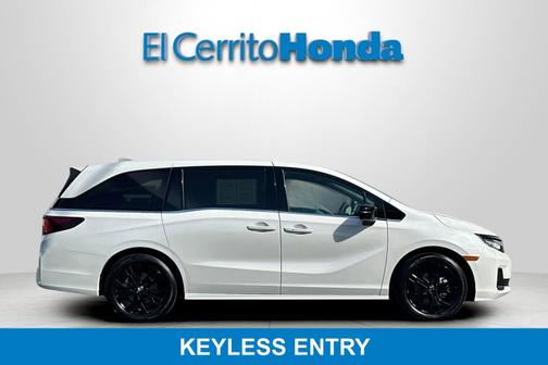 Platinum White Pearl 2026 Honda Odyssey