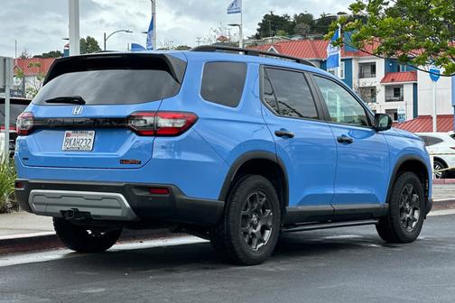 Diffused Sky Pearl 2024 Honda Pilot