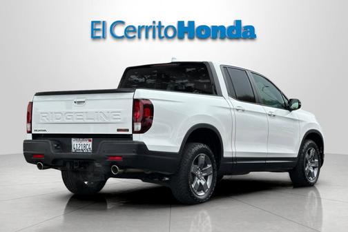 Platinum White Pearl 2024 Honda Ridgeline