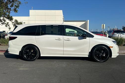 2023 Honda Odyssey 
