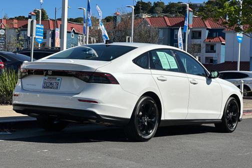Platinum White Pearl 2025 Honda Accord