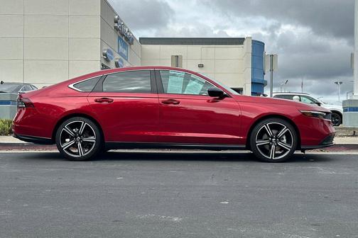 2025 Honda Accord Hybrid 