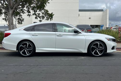 2022 Honda Accord Hybrid 