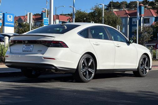 2025 Honda Accord Hybrid 