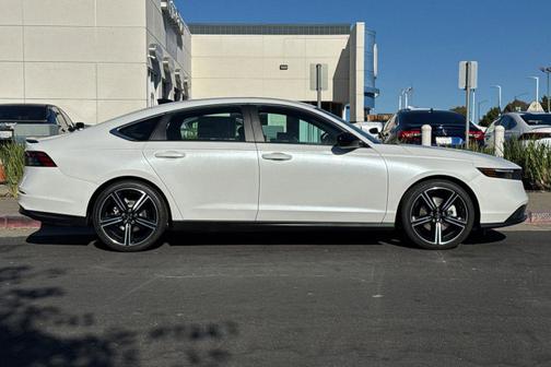 2025 Honda Accord Hybrid 